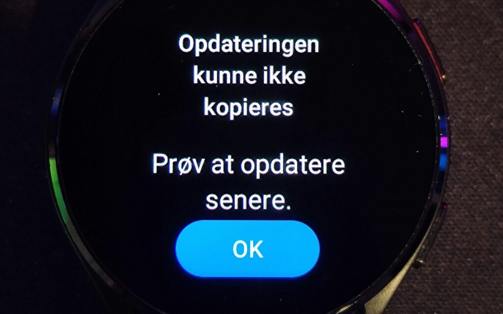 Løs problem "Opdatering kunne ikke kopires, prøv at opdatere senere" Watch 4